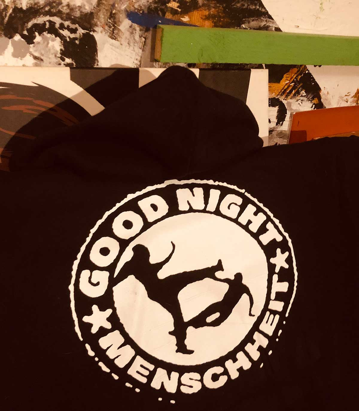 Good Night Menschheit Groß