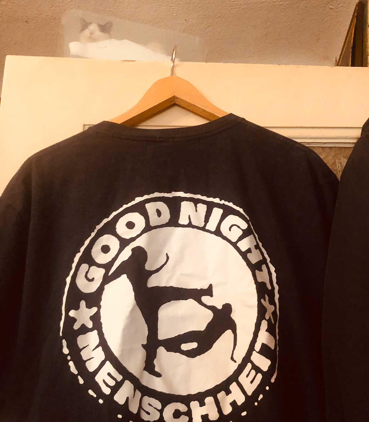 Good Night Menschheit Klein Shirt